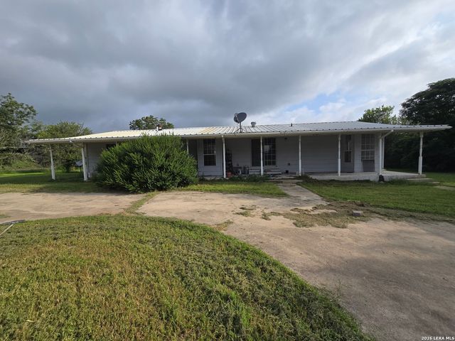 17490 Interstate 35, Atascosa, TX 78002