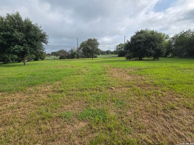 17490 Interstate 35, Atascosa, TX 78002