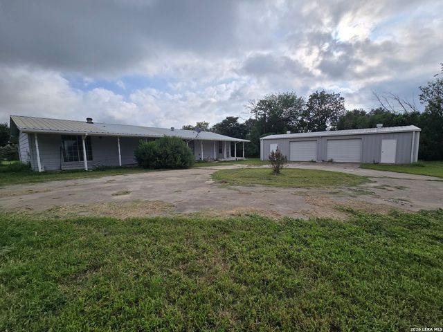17490 Interstate 35, Atascosa, TX 78002