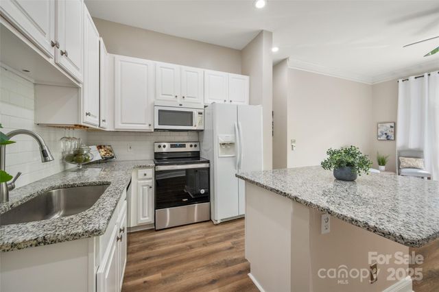 627 Garden District Drive, Charlotte, NC 28202