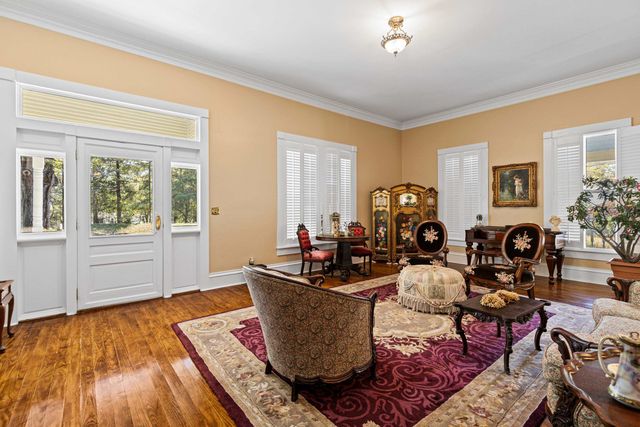 304 N Alley, Jefferson, TX 75657