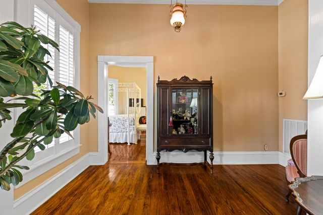 304 N Alley, Jefferson, TX 75657