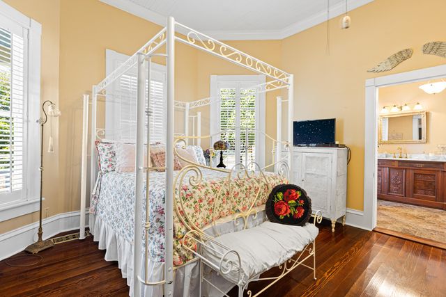 304 N Alley, Jefferson, TX 75657