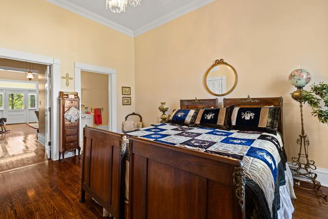 304 N Alley, Jefferson, TX 75657