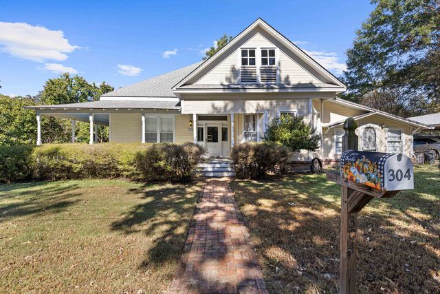 304 N Alley, Jefferson, TX 75657