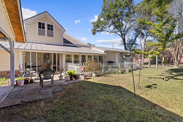 304 N Alley, Jefferson, TX 75657