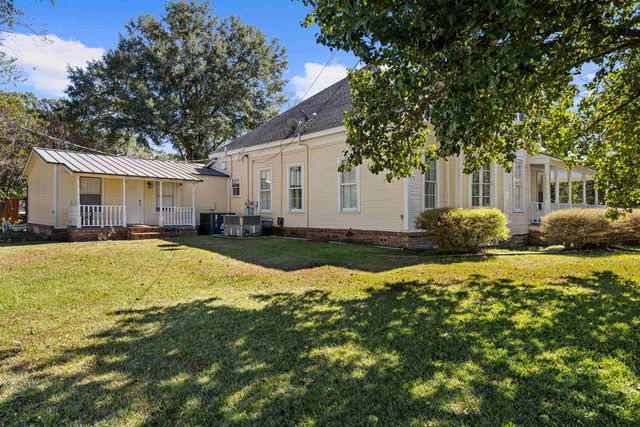 304 N Alley, Jefferson, TX 75657