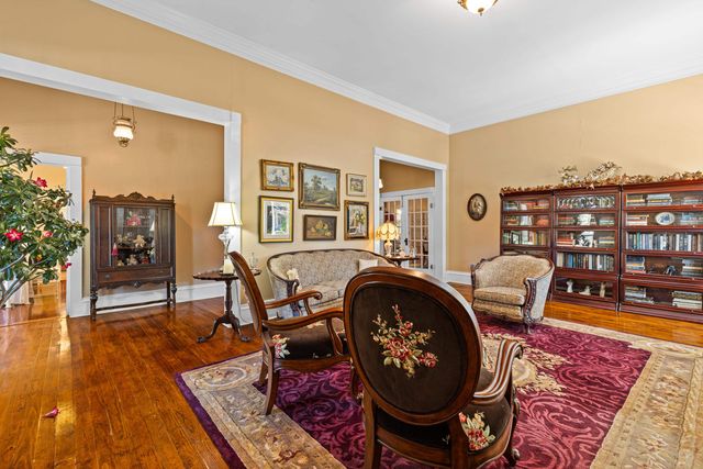 304 N Alley, Jefferson, TX 75657