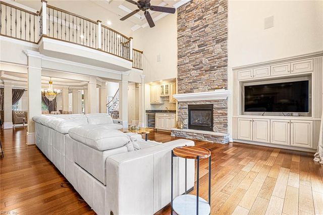 1145 Knights Bridge LN, Virginia Beach, VA 23455