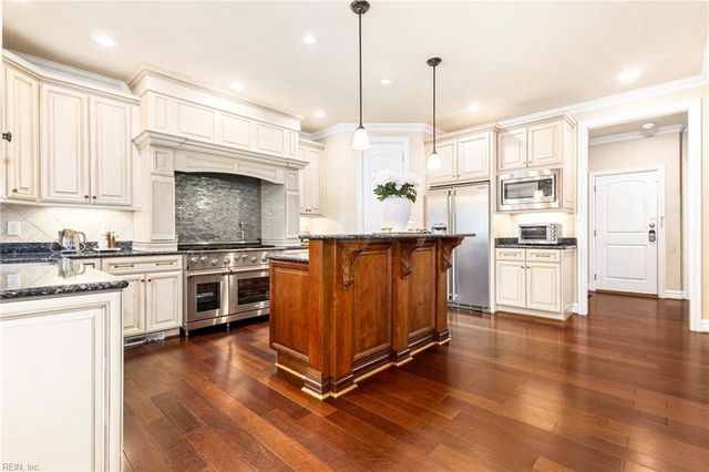 1145 Knights Bridge LN, Virginia Beach, VA 23455