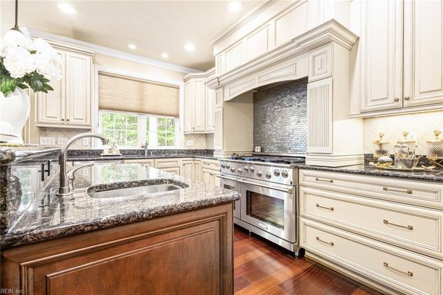 1145 Knights Bridge LN, Virginia Beach, VA 23455