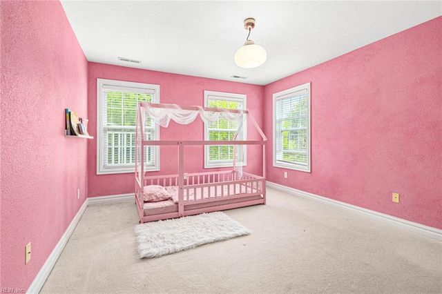 1145 Knights Bridge LN, Virginia Beach, VA 23455