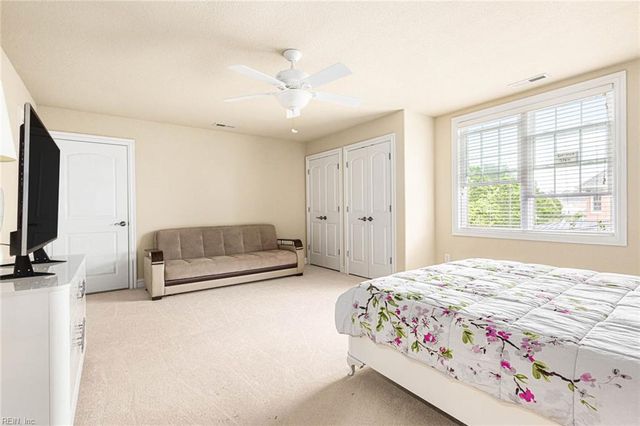 1145 Knights Bridge LN, Virginia Beach, VA 23455