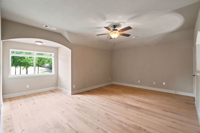 317 Landview Drive, Burleson, TX 76028
