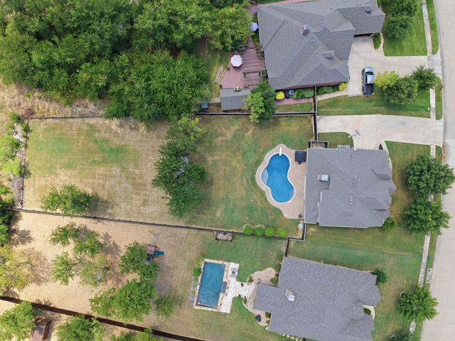 317 Landview Drive, Burleson, TX 76028