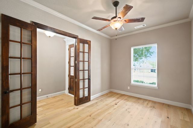 317 Landview Drive, Burleson, TX 76028