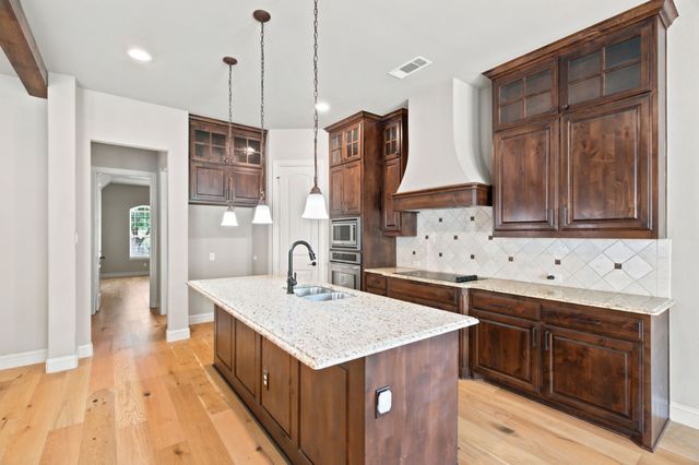 317 Landview Drive, Burleson, TX 76028