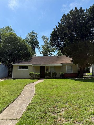 8108 Wier Drive, Houston, TX 77017