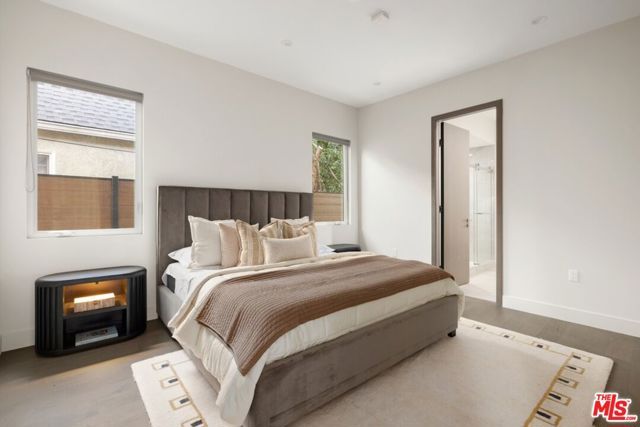 647 N Stanley Avenue, Los Angeles, CA 90036