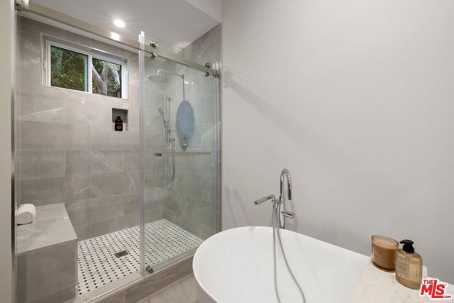 647 N Stanley Avenue, Los Angeles, CA 90036