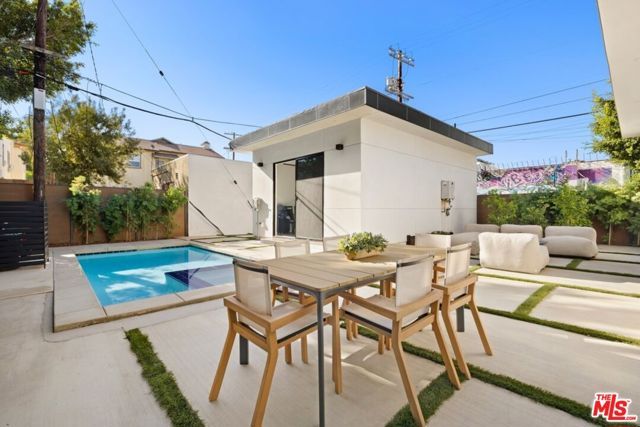 647 N Stanley Avenue, Los Angeles, CA 90036