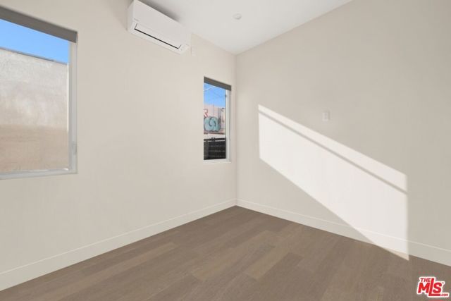 647 N Stanley Avenue, Los Angeles, CA 90036