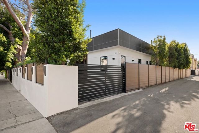 647 N Stanley Avenue, Los Angeles, CA 90036