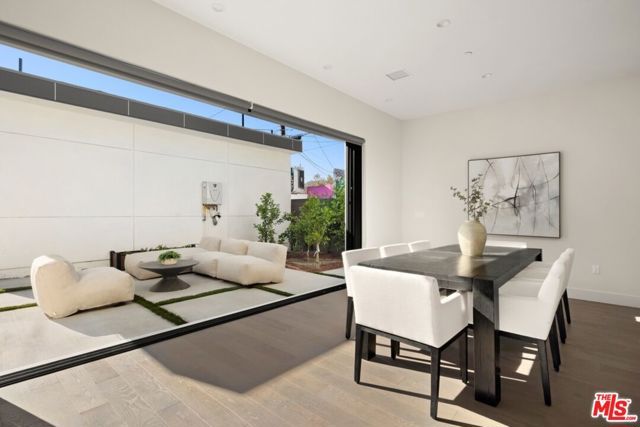 647 N Stanley Avenue, Los Angeles, CA 90036