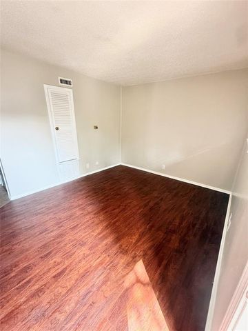 308 N 34th ST E 101, Austin, TX 78705