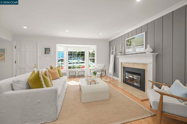 3326 Walnut Lane, Lafayette, CA 94549