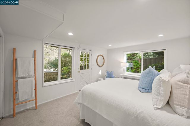 3326 Walnut Lane, Lafayette, CA 94549