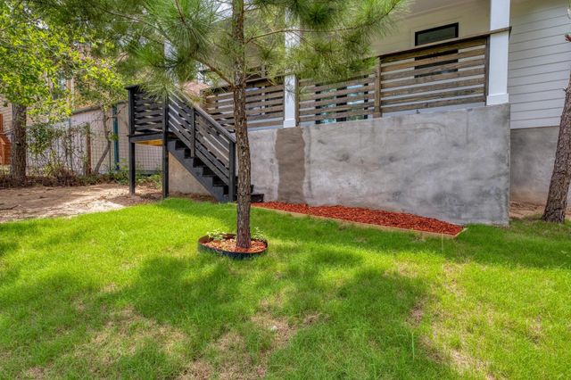 308 Makaha DR, Bastrop, TX 78602