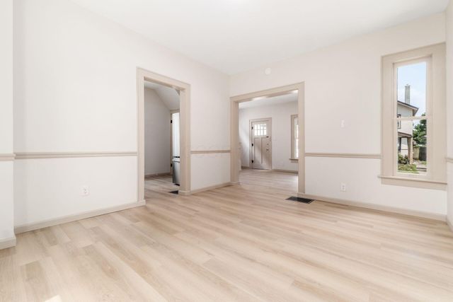 163 E Hinman Avenue, Columbus, OH 43207