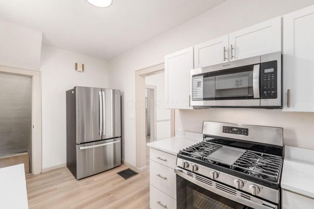 163 E Hinman Avenue, Columbus, OH 43207