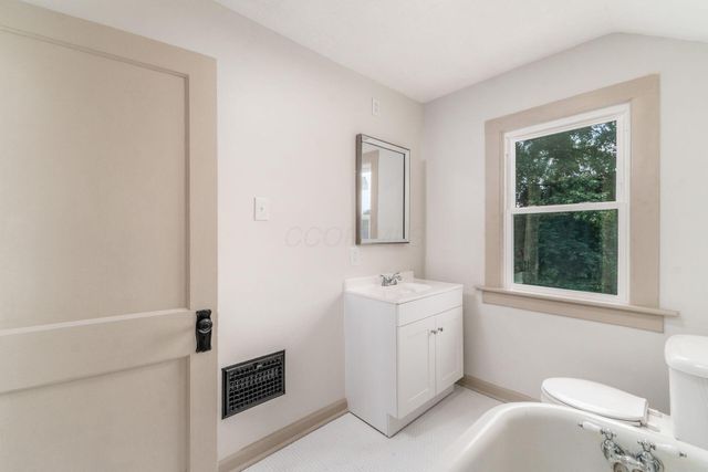 163 E Hinman Avenue, Columbus, OH 43207
