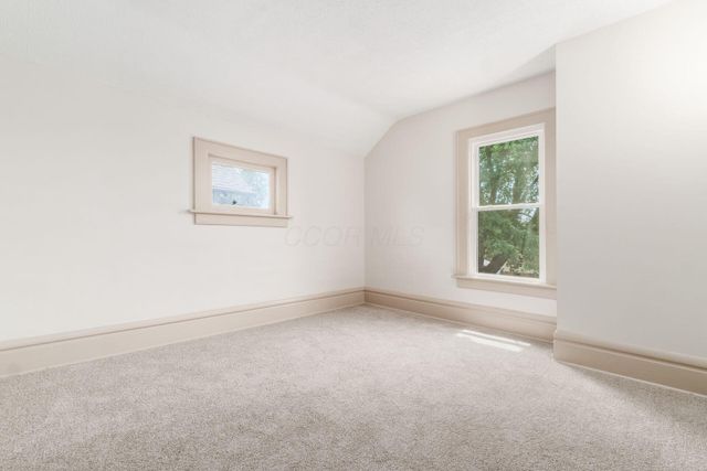 163 E Hinman Avenue, Columbus, OH 43207