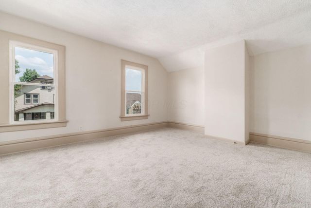 163 E Hinman Avenue, Columbus, OH 43207