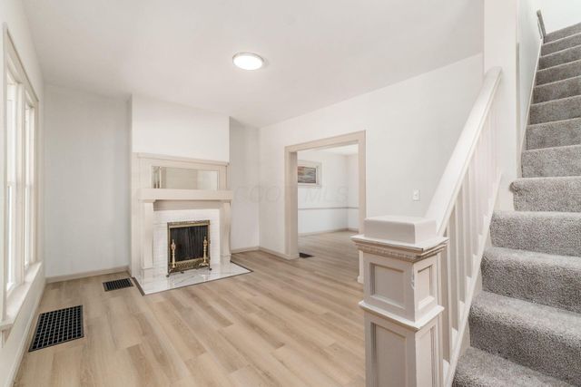 163 E Hinman Avenue, Columbus, OH 43207