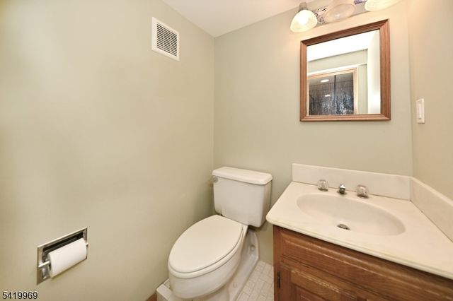 217 Sweetbriar Pl, Paramus Boro, NJ 07652