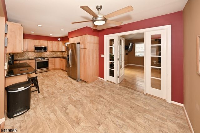 217 Sweetbriar Pl, Paramus Boro, NJ 07652