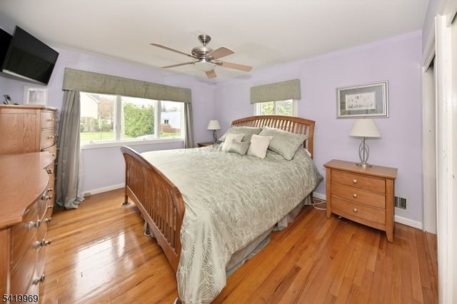 217 Sweetbriar Pl, Paramus Boro, NJ 07652