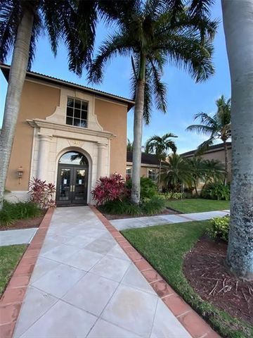 8020 N NOB HILL Road 206, Tamarac, FL 33321
