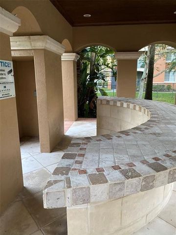 8020 N NOB HILL Road 206, Tamarac, FL 33321