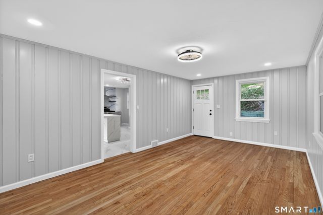 46 North Cliff Street, Ansonia, CT 06401