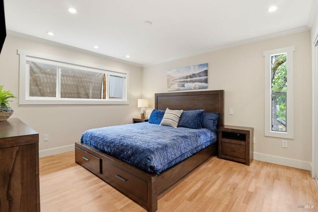 54 Manzanita Ave, Novato, CA 94945