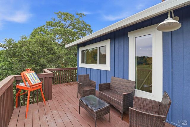 54 Manzanita Ave, Novato, CA 94945