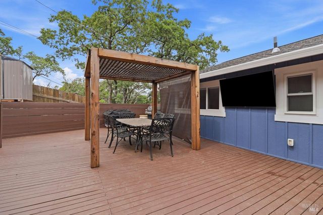 54 Manzanita Ave, Novato, CA 94945