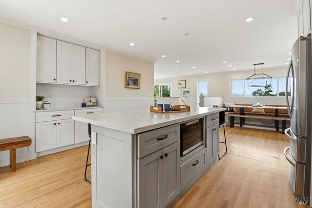 54 Manzanita Ave, Novato, CA 94945