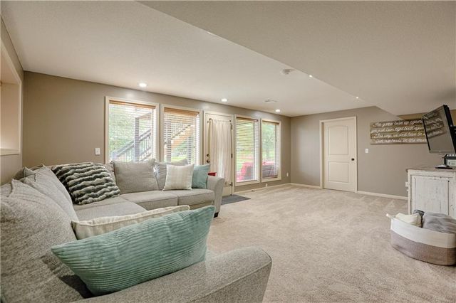2297 W Cothrell Street, Olathe, KS 66061