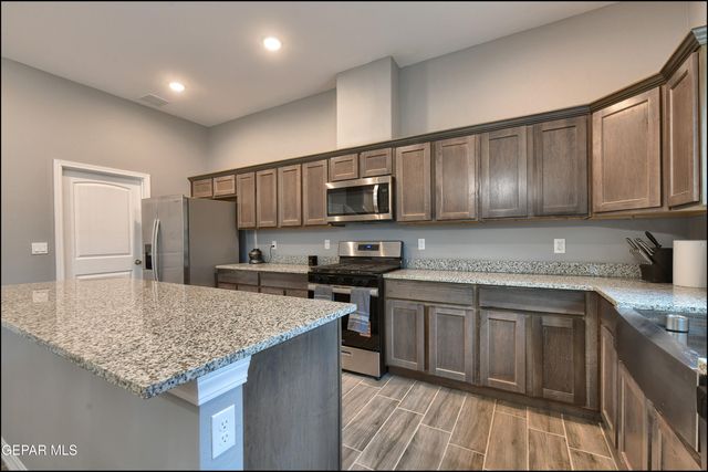 8408 PHIL Place, Vinton, TX 79821